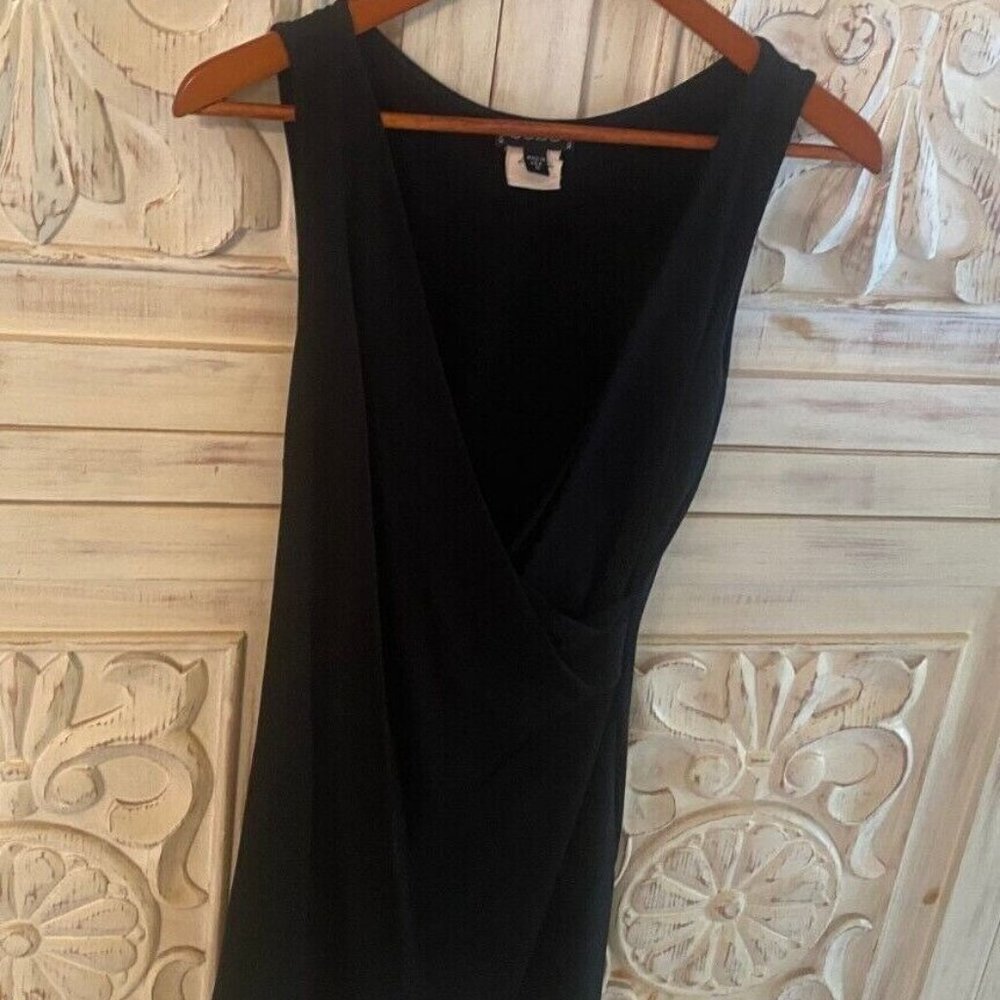 MINT Cache SEXY Perfect Little Black Dress Short Thick Stretch Day to Night 8 M